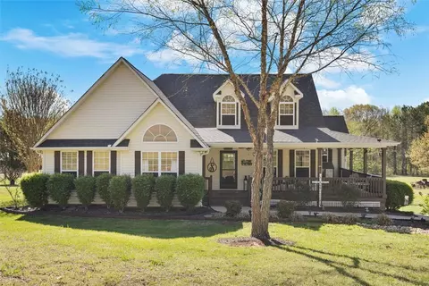 853 Red Hill Rd, Pickens, SC 29671