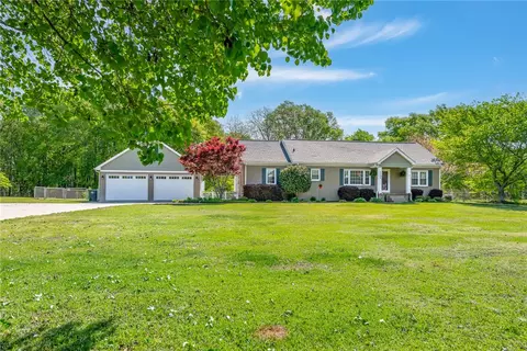 1138 Miller Rd, Greenville, SC 29615