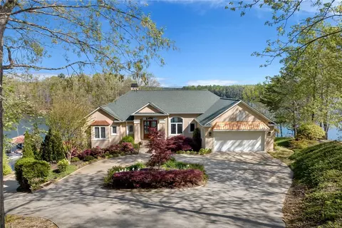710 Topaz Ct, Seneca, SC 29672