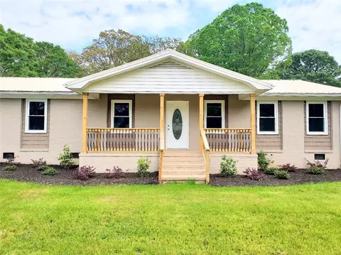 202 Lewis Rd, Williamston, SC 29697