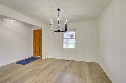 135 E Church Rd, Easley, SC 29642 photo 5