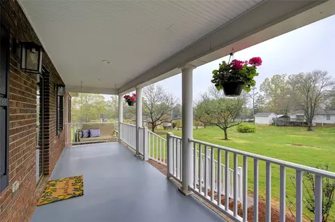 135 E Church Rd, Easley, SC 29642 photo 3