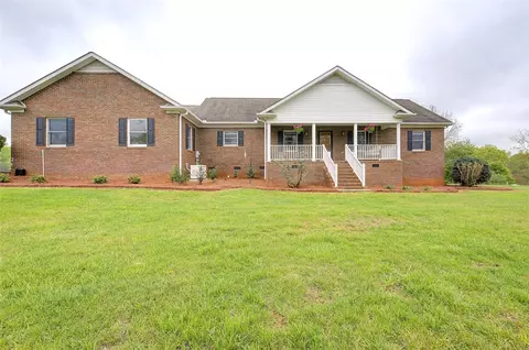 135 E Church Rd, Easley, SC 29642