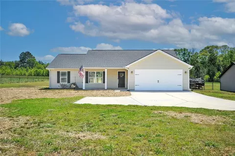 205 Georgia Acres Rd, Gray Court, SC 29645