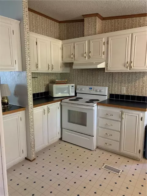 121 Sivnksty Rd, Starr, SC 29684 photo 4