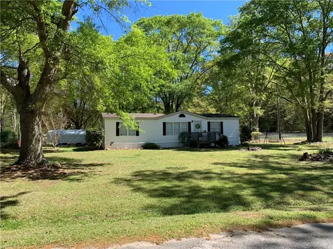 121 Sivnksty Rd, Starr, SC 29684