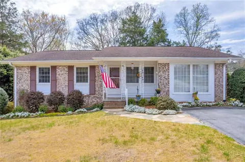 200 Freedom Trl, Walhalla, SC 29691