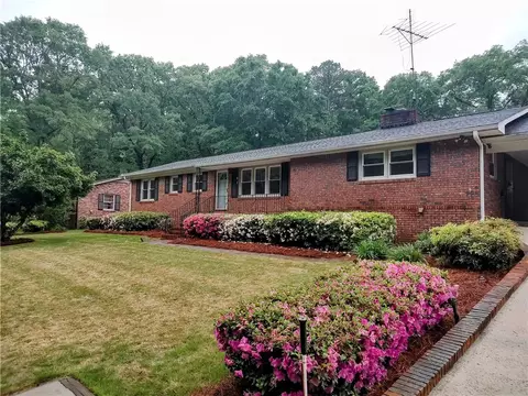 207 Holden Dr, Clemson, SC 29631