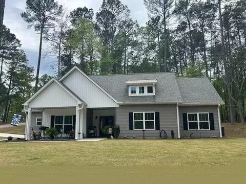 5 Short St, Townville, SC 29689