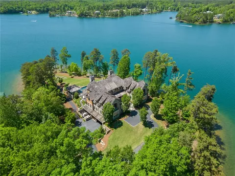 132 Mountain Shore Trl, Six Mile, SC 29682