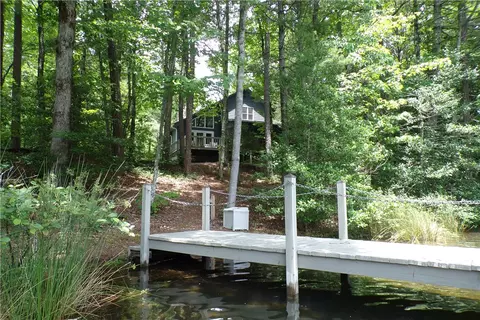 681 Chattooga Lake Rd, Mountain Rest, SC 29664