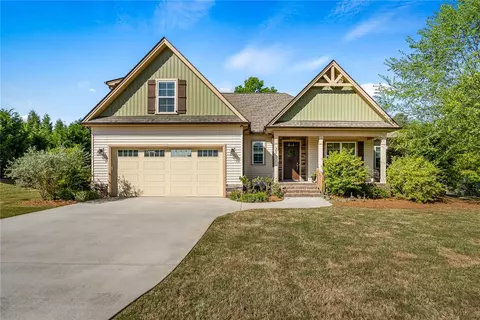 305 Edens Ridge Dr, Six Mile, SC 29682