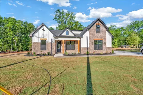 1230 Watkins Rd, Anderson, SC 29625