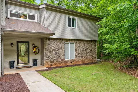 127 Laurel Ln, Townville, SC 29689