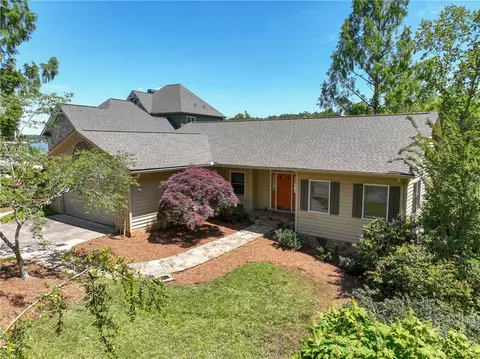 1614 Keowee Lakeshore Dr, Seneca, SC 29672