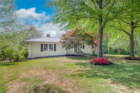 102 George St, Easley, SC 29642