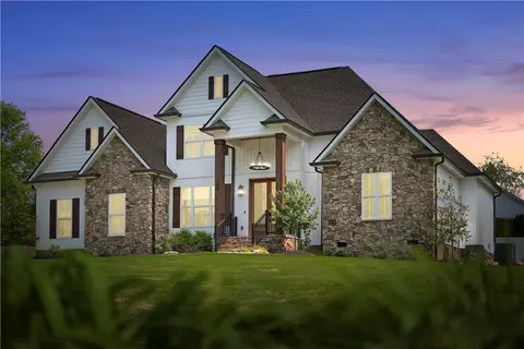 100 Sun Chase Dr, Easley, SC 29642