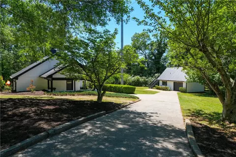 102 Ridgeview Dr, Clemson, SC 29631 photo 3