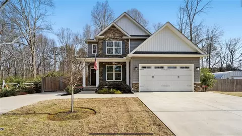 408 Carol Dr, Piedmont, SC 29673