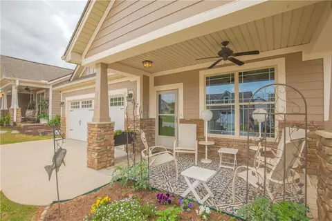 237 Henrydale Dr, Easley, SC 29642 photo 4