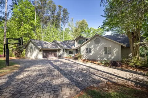 260 Stonehaven Way, Seneca, SC 29672