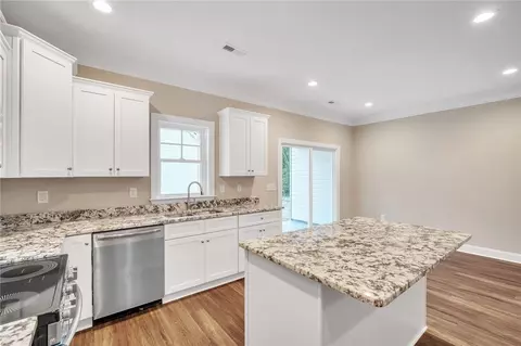 415 Thompson St, Pendleton, SC 29670 photo 9