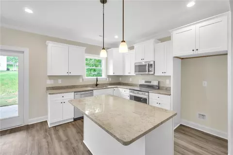 417 Thompson St, Pendleton, SC 29670 photo 9