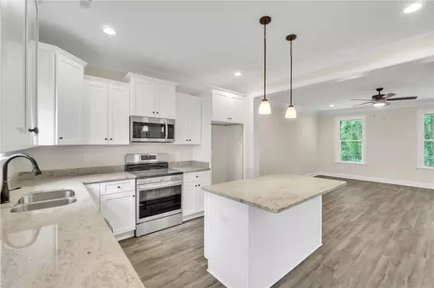 417 Thompson St, Pendleton, SC 29670 photo 10