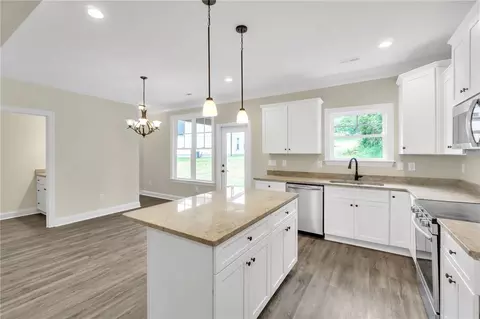 417 Thompson St, Pendleton, SC 29670 photo 8