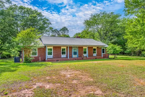 1903 River Rd, Piedmont, SC 29673