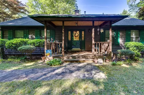 348 Rock Cliffe Trl, Pickens, SC 29671