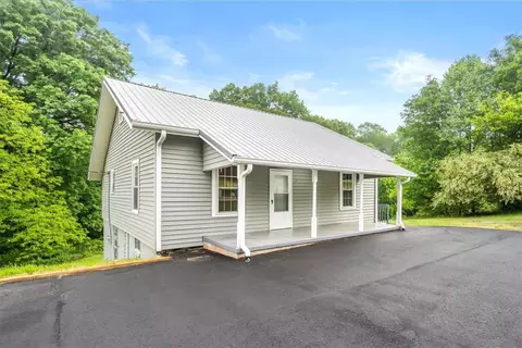 40 Circle St, Pendleton, SC 29670