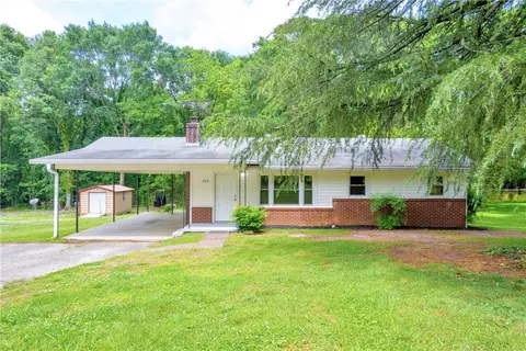 202 Evans St, Westminster, SC 29693