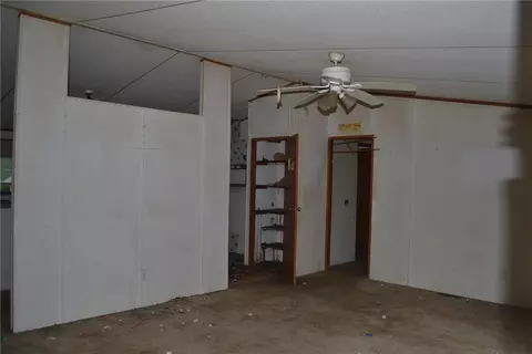 124 Kirsch Dr, Williamston, SC 29697 photo 4