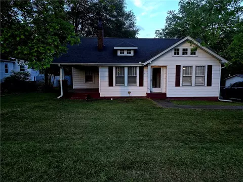 107 Beatrice St, Greenville, SC 29611