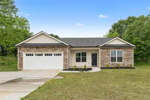 914 Belton Hwy, Williamston, SC 29697