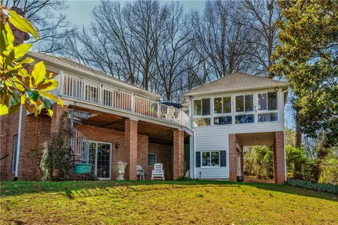 113 Coolview Dr, Seneca, SC 29672
