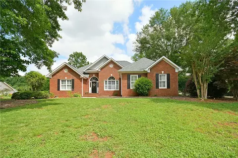 103 Stonewall Ct, Easley, SC 29642