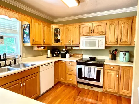 870 Pickett Post Rd, Walhalla, SC 29691 photo 11