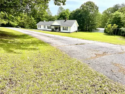 870 Pickett Post Rd, Walhalla, SC 29691 photo 41