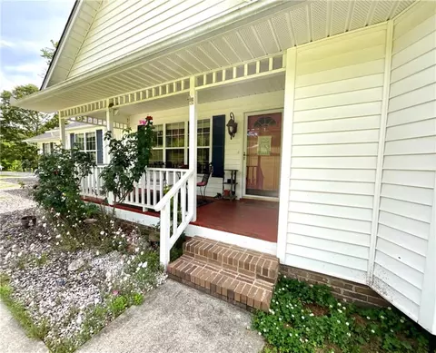 870 Pickett Post Rd, Walhalla, SC 29691 photo 2
