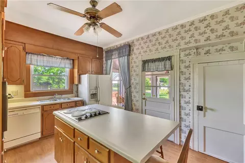 359 Earle Rd, Central, SC 29630 photo 18