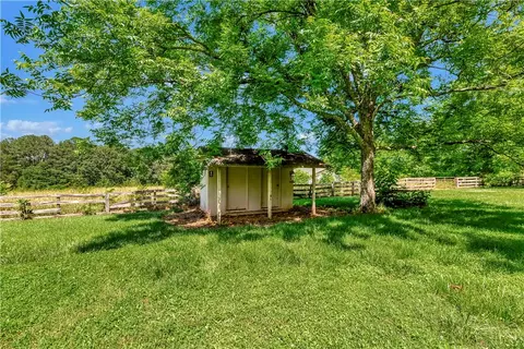 359 Earle Rd, Central, SC 29630 photo 41