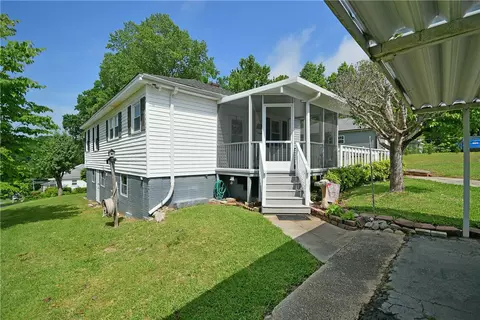 112 Cobb St, Easley, SC 29640 photo 4