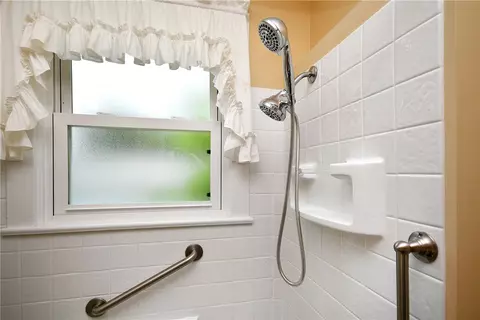 112 Cobb St, Easley, SC 29640 photo 24