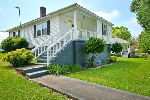 112 Cobb St, Easley, SC 29640