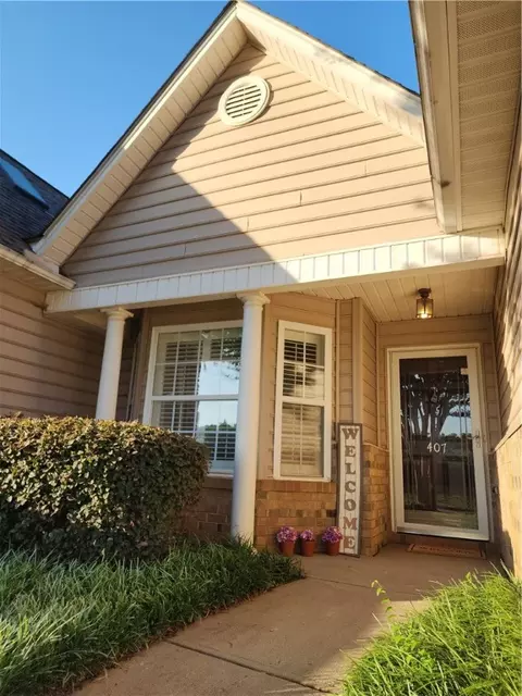 407 Clare Bank Dr, Greer, SC 29650