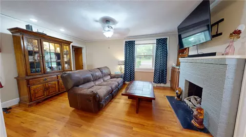 206 E 3rd Ave, Easley, SC 29640 photo 5