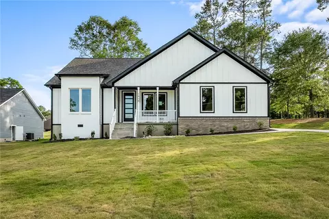 1018 Cox Rd, Anderson, SC 29621