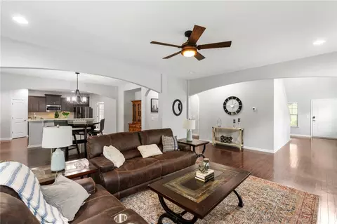 344 Avendell Dr, Easley, SC 29642 photo 5